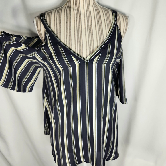 Sienna Sky Navy w/Yellow & White Stripes Short Sleeve Cold Shoulder Top Medium - Picture 2 of 9